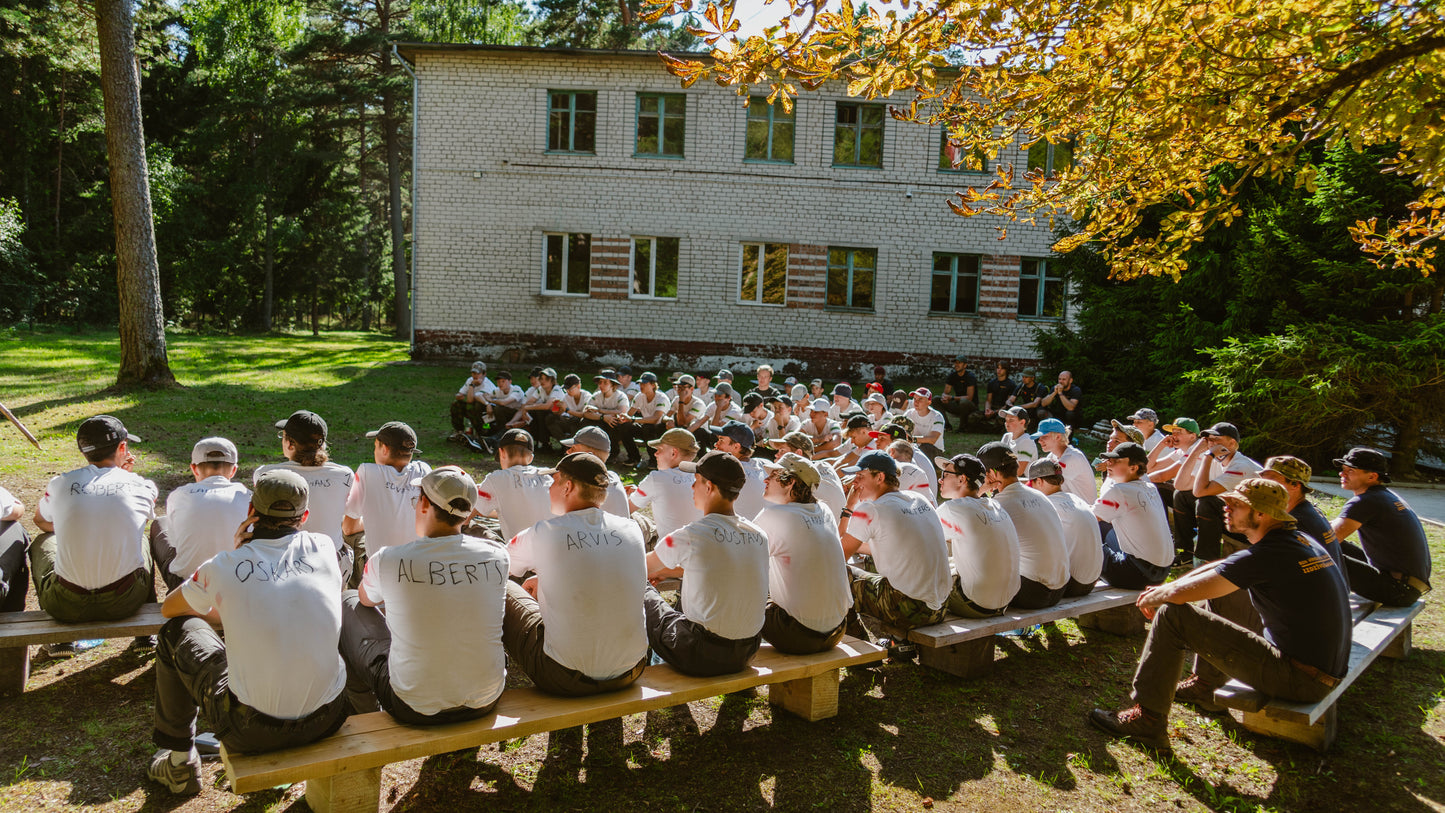 Nometne 2025, Izdzīvošanas skola, nometne jauniešiem, Latvija, Rīga, Pāvilosta, Oskars Špickopfs.